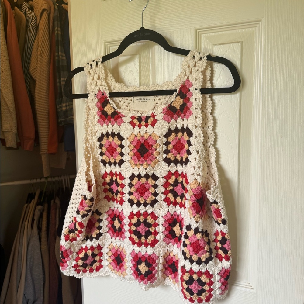 Lucky Brand White and Red Cropped Tank Top